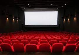 رونق سینماها در دوره کرونا نیازمند عزم جدی مدیران است