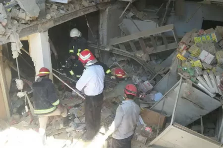 نجات شهروند محبوس در حادثه آتش سوزی گرگان/ ۲ نفر مصدوم شدند