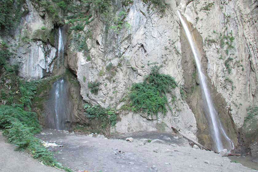 مسیر دسترسی به آبشار زیارت ساماندهی می‌شود