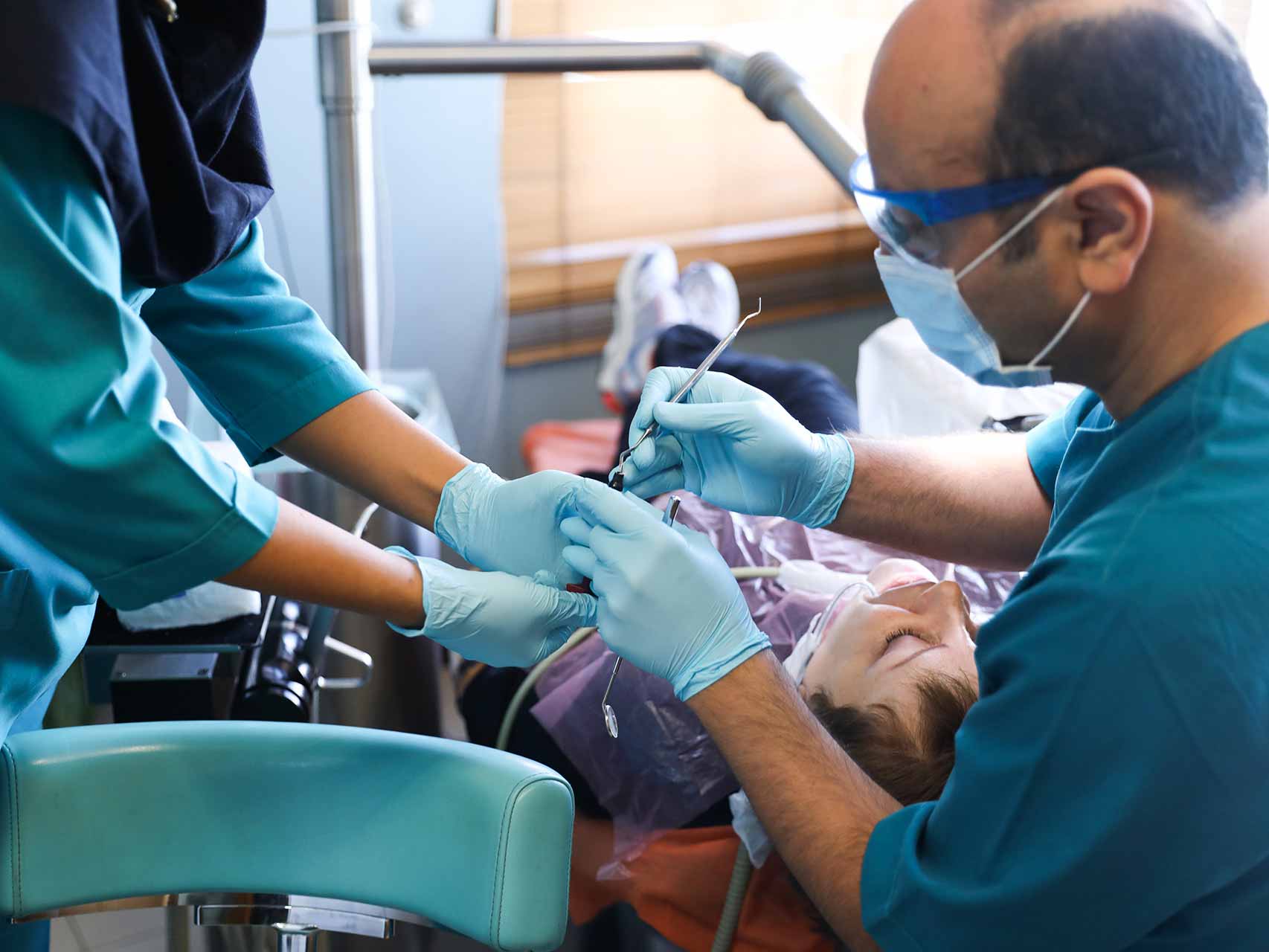 ارائه خدمات با تعرفه دولتی در دانشکده دندانپزشکی دانشگاه علوم پزشکی گلستان